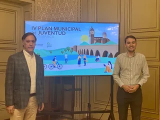 Carlos García Carbayo y Ángel Fernández Silva presentan el IV Plan Municipal de Juventud de la Ciudad de Salamanca