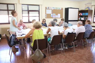 Así se viven desde dentro los talleres para los mayores de Salamanca.