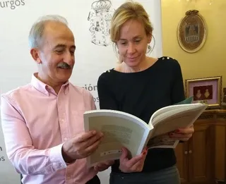 Un libro recoge cómo vivían las personas encontradas en la necrópolis de Revenga