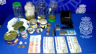 La Policía Nacional desarticula un punto de venta de droga en el paseo del Rollo