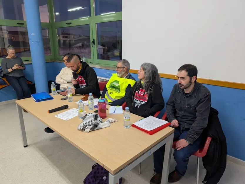 Charla informativa sobre el biogás en Castellanos de Villiquera (1)