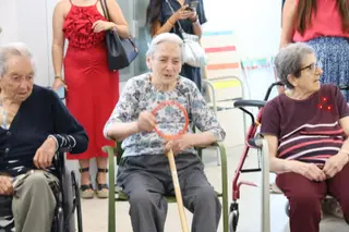 Alfonso Fernández Mañueco, visita la nueva Residencia de Mayores San Juan de Sahagún. Foto de archivo Andrea M.