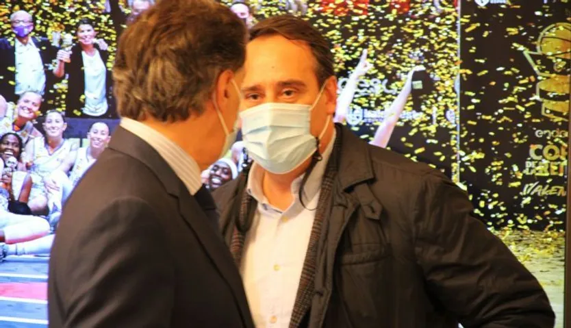 GALERÍA | Recepción en el Ayuntamiento a Perfumerías Avenida por la Copa de la Reina 2022