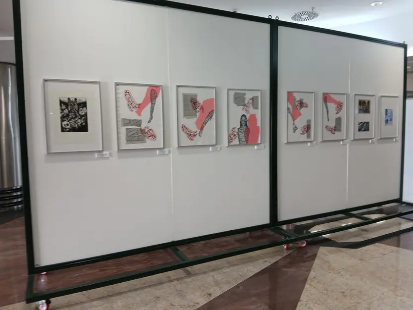 La estación de tren de Salamanca acoge la exposición “Entre huellas y matrices”, con obras de alumnos de Bellas Artes de la USAL