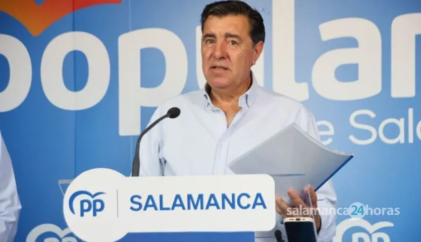 José Antonio Bermúdez de Castro y Bienvenido de Arriba, ofrecen una rueda de prensa para valorar las principales líneas del programa con el que el PP concurre a las elecciones del 23 de julio