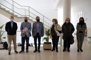 Representantes del CIC y de la Asociación de Lucha contra el Cáncer de Salamanca mantienen un encuentro