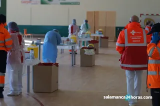 La semana comienza con dos fallecimientos de pacientes con COVID-19 en el Hospital de Salamanca y una bajada de nuevos casos registrados (6)