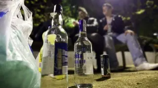 Botellón en una foto de archivo