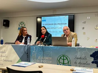 Presentación del informe del defensor del profesor de Anpe