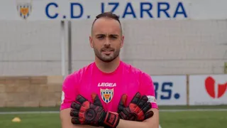 Julio Iricíbar, portero del Izarra