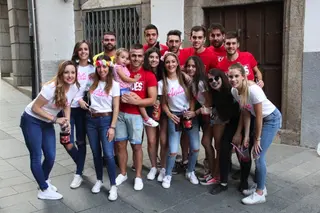 Fiestas en Béjar: desfile de peñas y pregón
