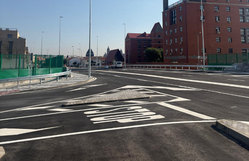 Obras En La Avenida Saavedra Y Fajardo, Vista a Ras De Suelo 2