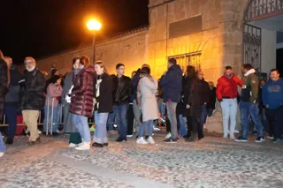 Ambiente en el Traslado de la imagen del Santísimo Cristo de la Liberación de la Hermandad del Cristo del Amor y de la Paz