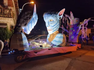 Desfile de carrozas en Aldeadávila