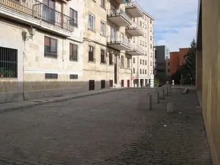 Cables en calles del casco histórico