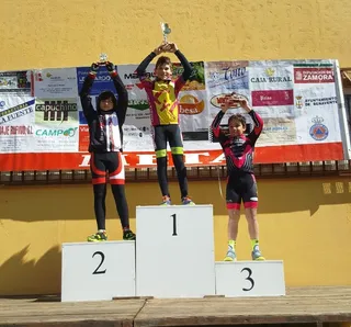 Podio alevín masculino
