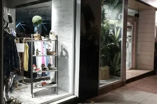 Tienda en Salamanca. Foto de archivo