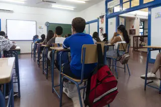 Aumnos del CEIP Escritor Alfonso Grosso durante el primer día de colegio. - María José López - Europa Press - Archivo