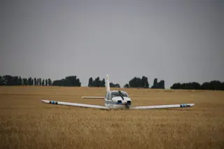 Aterrizaje forzoso de una avioneta de Matacán en Rágama