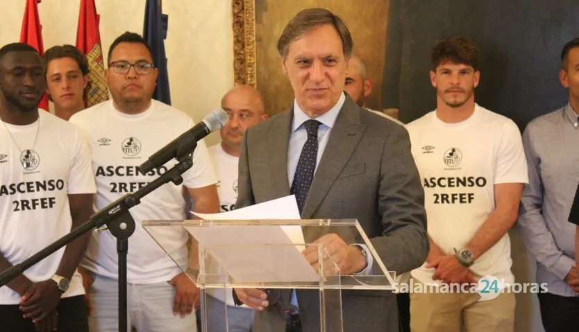 Recibimiento en el ayuntamiento al Salamanca CF UDS
