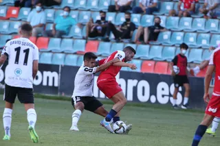 Telles, en una acción ante el Móstoles URJC / FOTO SALAMANCA24HORAS.COM