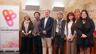 Mesa voluntariado UPSA