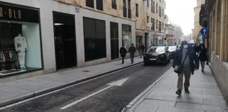 Policía Nacional en calle San Pablo. | FOTO SALAMANCA24HORAS.COM