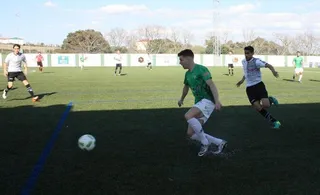 El Guijuelo doma al Caudal Deportivo y estira su buen momento
