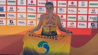La paratriatleta salmantina Carla Santos se proclama campeona de España
