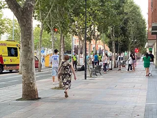 GALERÍA | Herido al caer de su patinete en la avenida de los Cipreses