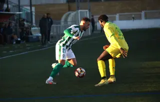 Alberto Bernardo, ante el Fabril | FOTO CD GUIJUELO