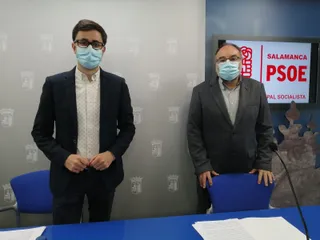 El concejal del PSOE Juan José García Meilán, en la foto junto a José Luis Mateos, ha sido elegido como decano de la Facultad de Psicología