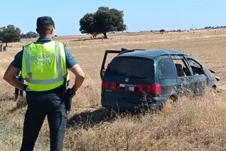 Herida una mujer tras dar varias vueltas de campana en Villaseco de los Reyes