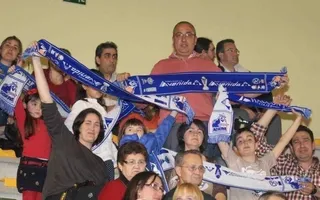 La marea azul, considerada la mejor afición por la Federación de Baloncesto