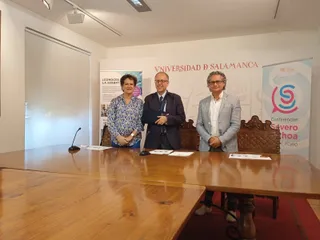 María de los Ángeles Serrano, José Miguel Mateos Roco y Juan Pedro Bolaños en la rueda de prensa