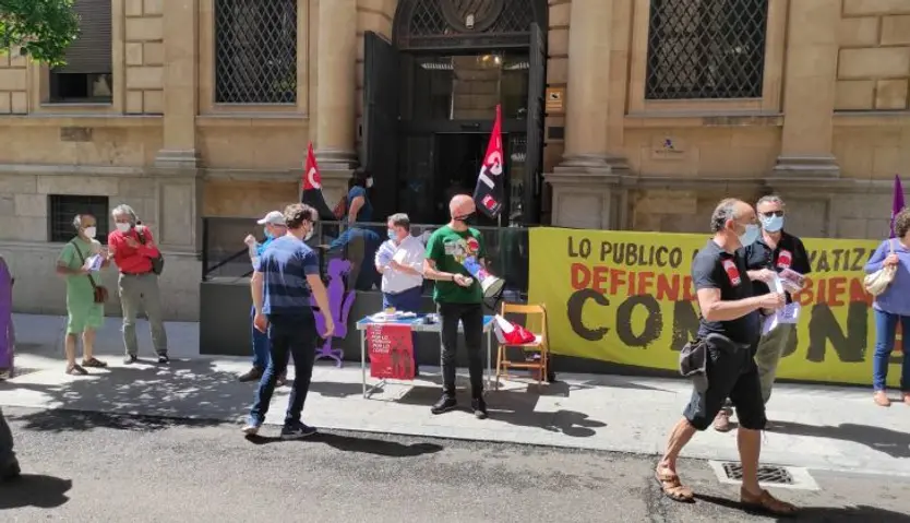 Concentración de CGT frente a la Agencia Tributaria (Hacienda) (2)