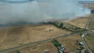 Casi 30 medios se movilizan por un incendio que amenazó el núcleo urbano de Martín de Yeltes | Andrea Mateos