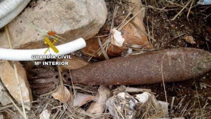 Un agricultor encuentra un proyectil de la Guerra Civil en Pe&ntilde;aranda