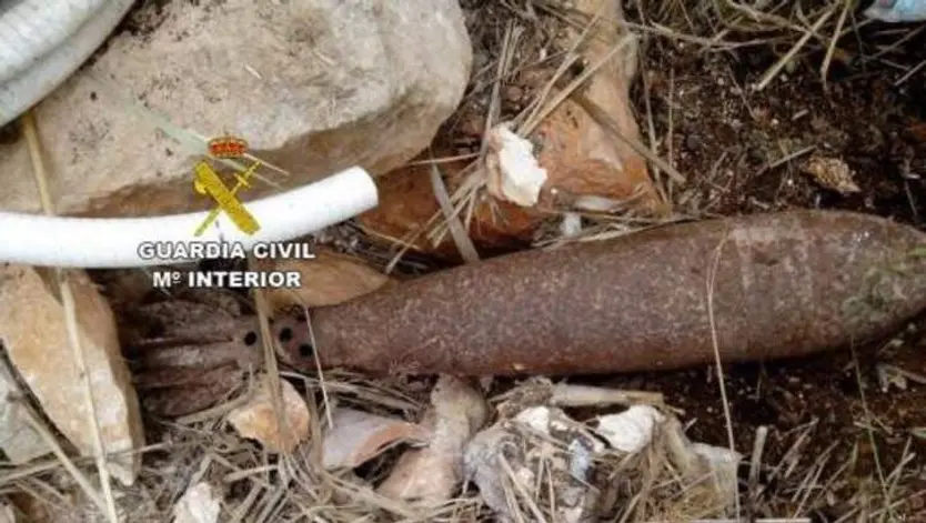 Un agricultor encuentra un proyectil de la Guerra Civil en Peñaranda