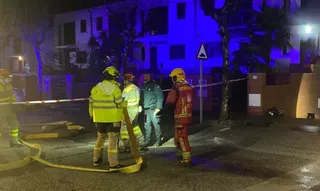 Un hombre trasladado al hospital de Salamanca por inhalación de humo tras el incendio de un garaje en Castellanos de Moriscos | Guardia Civil de Salamanca (@guardia_civil_salamanca)