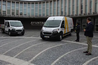 Presentación de los nuevos vehículos de servicios de Santa Marta.