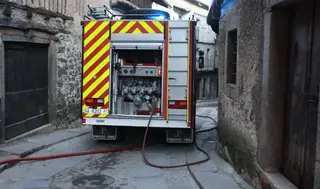 Vehículo de bomberos trabajando en La Alberca. Foto de archivo S24H