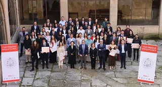 La Universidad de Salamanca reconoce el esfuerzo y compromiso de los estudiantes de Grado, Máster y Doctorado