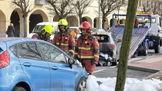 Arde un vehículo junto al cementerio de Salamanca