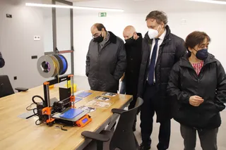 El alcalde, Carlos García Carbayo, en el nuevo Centro de Formación y Emprendimiento Tormes+