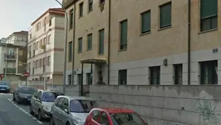 Una estufa eléctrica origina un fuego en el salón de una vivienda de la calle María la Brava
