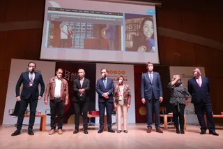 El rector de la Universidad de Salamanca preside el acto de nombramiento de nuevos Socios de Honor de ALUMNI