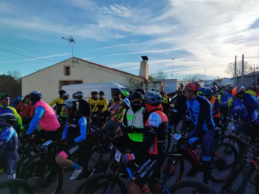 Saelices El Chico celebra la VIII Ruta BTT del Pavo (2)