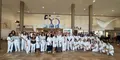 Personal del hospital de Salamanca en el hall principal en el día de la prevención de caídas