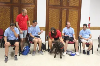 El alcalde Carlos García Carbayo visita a los niños de AVIVA en el Programa de Verano Joven. Fotos S24H